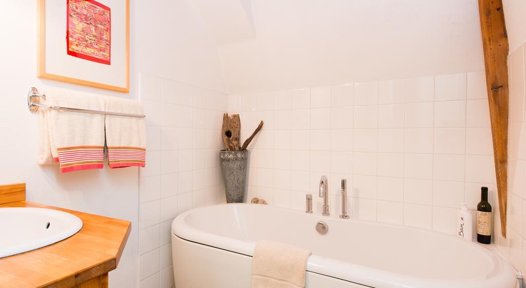 Les Petites Vosges Bed & Breakfast Bagneres-de-Bigorre Room photo